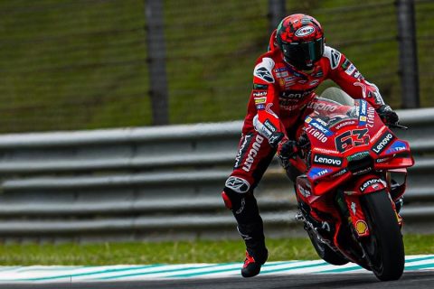Benarkah Bagnaia Merasa Tertekan karena Marquez? Tanggapan Tardozzi dan Masalah pada Ducati GP25