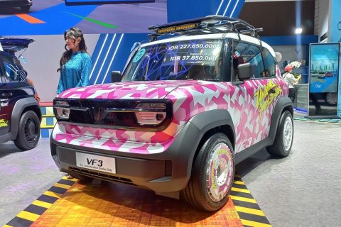 Modifikasi mobil listrik Vinfast VF 3 di IIMS 2025