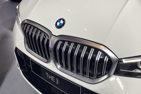 BMW Rajai Pasar Mobil Listrik Premium