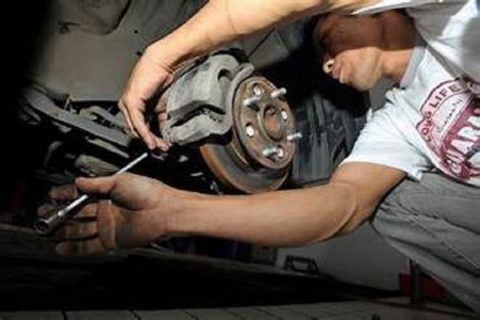 Rem Mobil Mendadak Kurang Pakem? Cek Dua Komponen Ini Sebelum Terlambat!