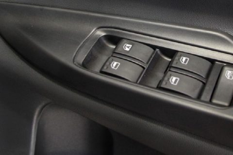 Gampang Banget! Ini Cara Bikin Power Window Mobil Lebih Awet, Kata Bengkel Spesialis