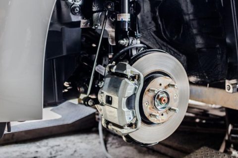 Ternyata Ini Penyebab Cakram Rem Mobil Keriting, Wajib Diketahui!