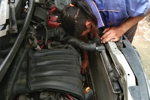 Masalah Sepele yang Bikin Radiator Mobil Cepat Panas, Waspadai Penyebabnya!