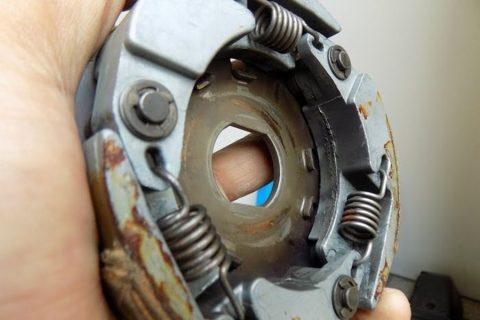 Kenali Tanda Per Kampas Ganda Motor Matic Melemah, Jangan Tunggu Gredek Parah!