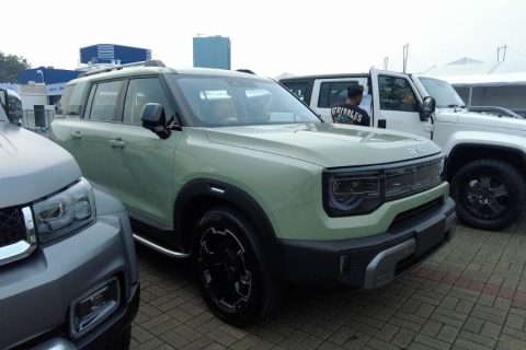 Resmi Mejeng di GIIAS 2025! BAIC BJ30 e Hybrid Siap Guncang Pasar SUV dengan Tenaga 409 TK
