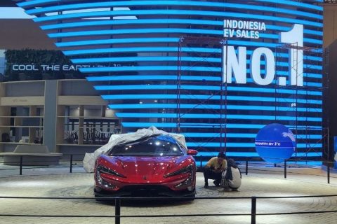 BYD Gegerkan GIIAS 2025! Hypercar Listrik YangWang U9 Siap Libas Hyundai Ioniq 5 N dengan Tenaga 1.287 TK