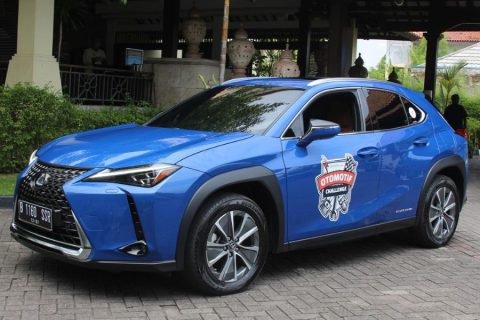 Jangan Asal Gas! Ini Gaya Berkendara agar Ban Mobil Listrik Tak Cepat Botak