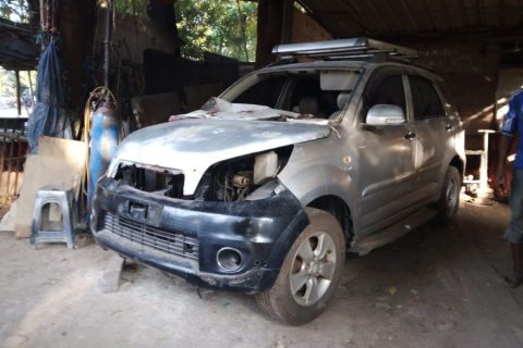 Mobil Banyak Penyok, Lebih Murah Perbaiki per Panel atau Siram Cat? Ini Hitungan Biayanya
