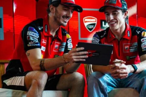 Marc Marquez Ungkap Alasan Francesco Bagnaia Melempem di MotoGP 2025, Mental Drop Jadi Biang Kerok?