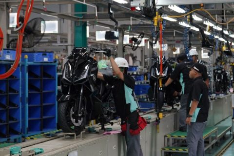 Industri Motor Listrik Indonesia Terancam Gelombang PHK di 2025, Apa Penyebabnya?