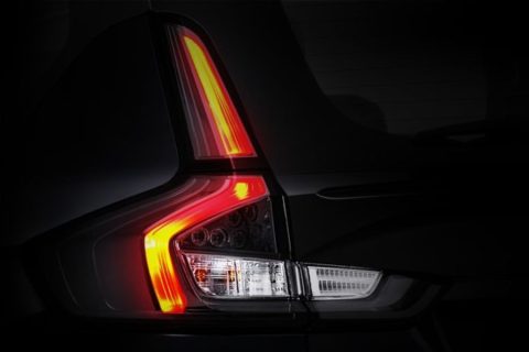 Suzuki Resmi Hadirkan XL7 Hybrid Alpha Kuro: SUV Tangguh dengan Aksen Hitam Eksklusif, Harga Bikin Penasaran!