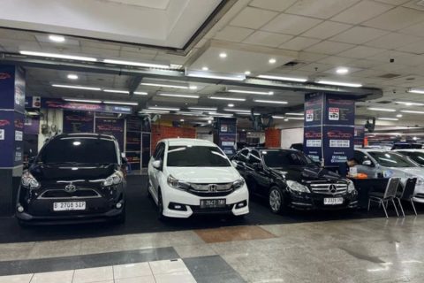 Beli Mobil Bekas Jangan Asal! Ini Trik Ampuh Bongkar Kondisi Asli dari Showroom Nakal