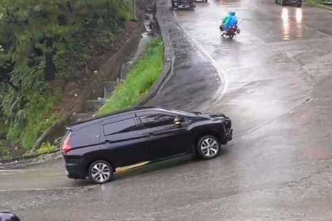 Mobil Matik Sering Mundur di Tanjakan? Ini Trik Rahasia Biar Gak Panik!