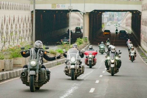 Touring Bukan Pamer Kuasa! Ini 7 Etika Konvoi yang Sering Dilanggar Biker, Nomor 4 Bikin Pengendara Lain Emosi!