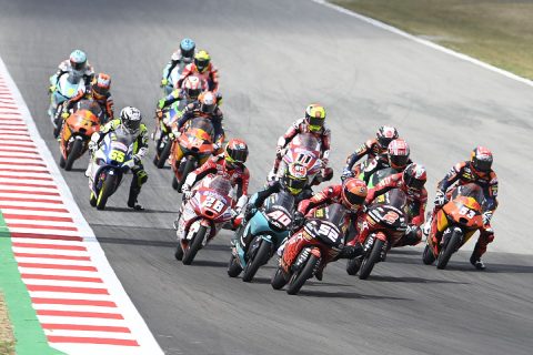 Keputusan Mengejutkan! Yamaha Bakal Jadi Pemasok Mesin Tunggal Moto3 Mulai 2028, Siapa yang Diuntungkan?