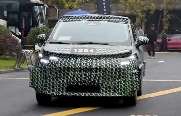 Kejutan di Segmen EV: Leapmotor A10 Ungguli BYD Atto 2 dan Yuan Up Ini Rahasianya!