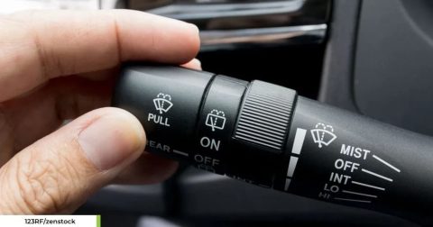 Masih Banyak yang Salah Pahami! Ini Arti Tuas Wiper Mobil dan Fungsi Lengkapnya Saat Hujan Deras