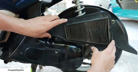 Awas! Oli Mesin Bisa Naik ke Filter Udara Motor, Ini Risiko yang Jarang Disadari