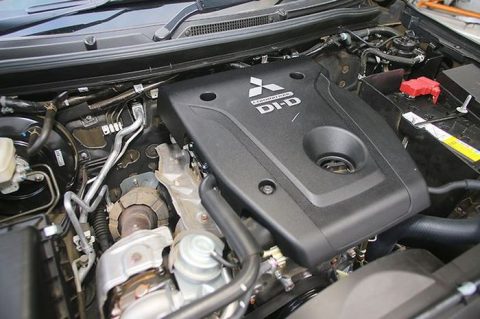 Mesin diesel bekas terasa lemot? Simak penyebab utama dan tips perawatan agar tarikan mobil kembali responsif dan hemat bahan bakar.