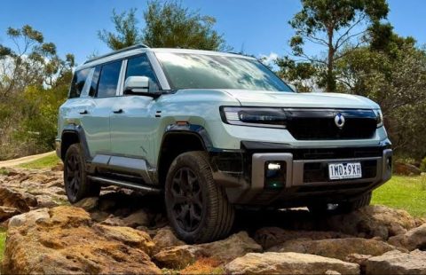 Denza B8 meraih rating 5 bintang dari ANCAP. SUV listrik premium ini mencatat skor tinggi dalam perlindungan penumpang dewasa, anak-anak, hingga fitur keselamatan aktif.