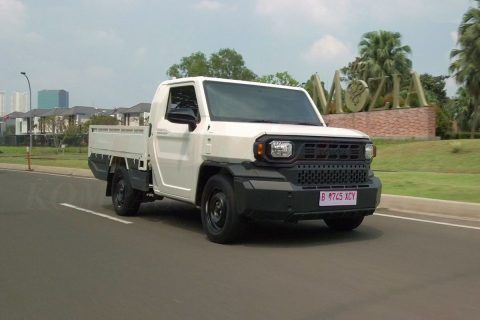 Toyota buka suara soal peluang produksi pikap 4x4 lokal di tengah impor besar kendaraan utilitas oleh Agrinas di Indonesia.
