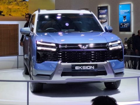 Wuling Exion hadir di IIMS 2026 sebagai SUV EV dan PHEV dengan minat tinggi. Simak fitur, desain, dan potensi mobil listrik terbaru ini.