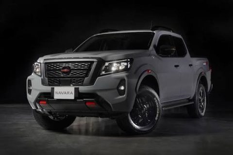 Nissan Navara PRO-4X disebut akan meramaikan segmen pikap kabin ganda. Simak potensi spesifikasi, desain tangguh, dan persaingan di pasar double cabin.