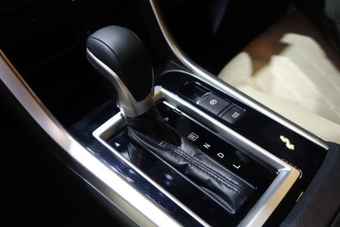 Mobil dengan transmisi CVT disebut lebih hemat bahan bakar. Simak alasan teknis dan tips memaksimalkan efisiensi BBM saat pemakaian harian.