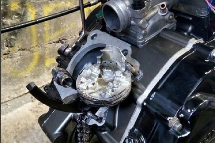 Kebiasaan kecil seperti telat ganti oli hingga langsung menggeber mesin bisa menyebabkan kerusakan serius tanpa disadari. Simak penyebab mesin cepat jebol.