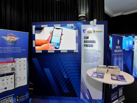Korlantas Polri menyiapkan SIM Digital dengan fitur modern seperti QR Code dan layanan online. Simak kelebihan serta manfaatnya bagi pengendara di Indonesia.