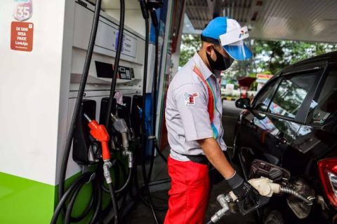 Harga BBM tidak stabil? Simak strategi hemat bahan bakar melalui teknik berkendara dan kebiasaan sederhana agar pengeluaran lebih efisien.