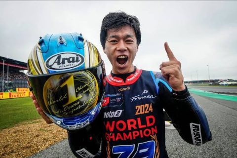 Ai Ogura mencetak sejarah dengan meraih podium MotoGP Prancis 2026. Lulusan Asia Talent Cup ini menjadi pembalap Jepang pertama yang naik podium sejak 2012.