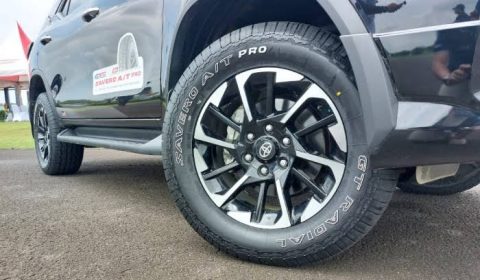Tips memilih ban SUV yang tepat agar aman, awet, dan sesuai kebutuhan jalan. Panduan lengkap agar tidak salah pilih ban kendaraan Anda.