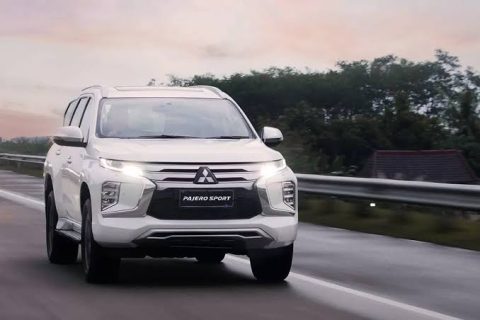 Mesin 4N15 pada Mitsubishi Pajero Sport dikenal irit, bertenaga, dan tangguh. Simak rahasia teknologi diesel modern yang bikin SUV ini tetap jadi favorit.