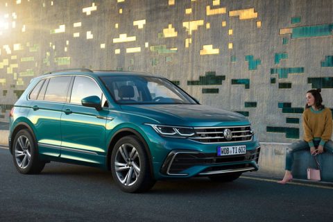 Volkswagen Tiguan L eHybrid Pro mampu melaju hingga 117 km tanpa BBM, menghadirkan solusi SUV hemat energi dan ramah lingkungan masa depan.