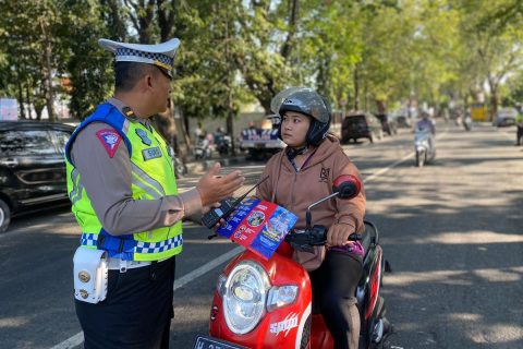 Operasi Patuh 2026 tidak hanya menindak pelanggaran lawan arah. Sejumlah kebiasaan pengendara yang sering dianggap sepele juga menjadi sasaran penegakan aturan lalu lintas.