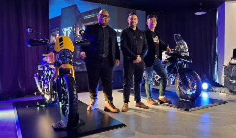 Triumph resmi menghadirkan Scrambler 400 XC dan Tiger 900 Alpine di Indonesia. Dua motor ini membawa karakter petualang dengan desain khas dan fitur modern yang menyasar penggemar touring dan adventure premium.