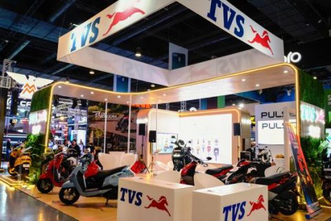 TVS kembali meramaikan PRJ 2026 dengan menghadirkan berbagai motor baru dan teknologi terkini. Kehadirannya menjadi sorotan pengunjung yang mencari pilihan kendaraan roda dua modern dengan fitur unggulan.