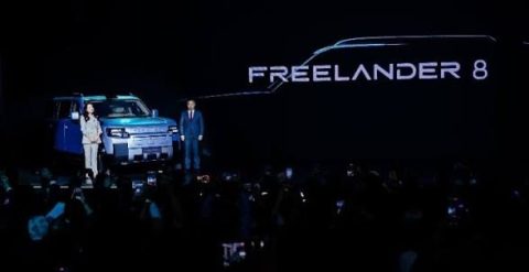 Kolaborasi Jaguar Land Rover dan Chery melahirkan Freelander 8, SUV modern yang menggabungkan teknologi China dan DNA otomotif Inggris. Kehadirannya diprediksi menjadi ancaman baru bagi merek-merek Eropa.