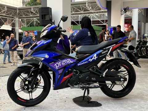 Yamaha Indonesia menghadirkan MX King 150 dengan livery Prima Pramac Racing di PRJ 2026. Motor bebek sport ini tampil lebih agresif dengan nuansa balap MotoGP yang siap menarik perhatian para pecinta otomotif dan penggemar Yamaha.