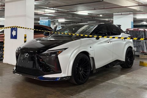 Lexus RZ 600e F Sport resmi meluncur membawa desain sporty, performa listrik bertenaga, dan teknologi modern. SUV listrik premium ini diprediksi menjadi mobil langka yang menarik perhatian pecinta otomotif dan kolektor.