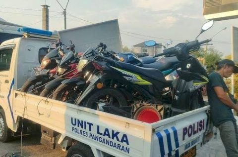 Tidak semua pelanggaran lalu lintas berakhir dengan tilang biasa. Dalam kondisi tertentu, kendaraan bisa langsung diamankan petugas. Simak situasi yang membuat mobil dan motor ditahan di jalan.
