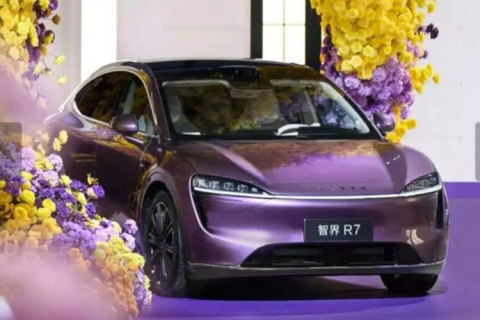 Chery dikabarkan berpeluang membawa merek premium Luxeed ke Indonesia. Intip spesifikasi Luxeed R7, SUV listrik dengan baterai hingga 100 kWh dan jarak tempuh 802 km CLTC.