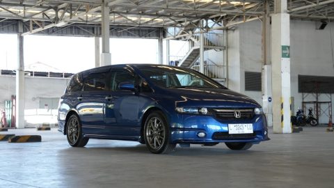 Honda Odyssey ini tampil berbeda berkat modifikasi audio. Bukan sekadar mengejar suara keras, sistemnya dirancang serius hingga berhasil meraih juara kompetisi.