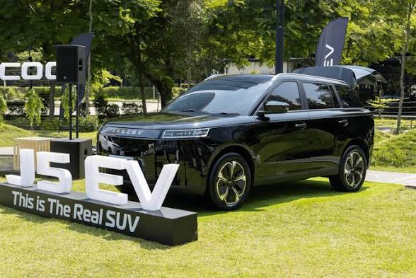 Jaecoo J5 EV mencuri perhatian di tengah persaingan SUV listrik Indonesia. Simak alasan fenomenanya, keunggulan konsep, tantangan, dan peluangnya di pasar EV.