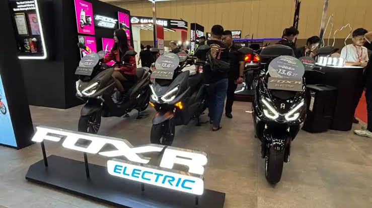 Insentif motor listrik Rp5 juta masih menunggu PMK Kemenkeu. Simak alasan regulasi belum terbit dan hal yang perlu diperhatikan calon konsumen.