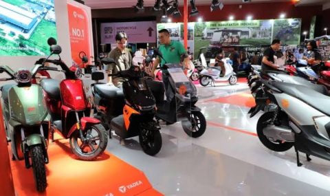 Wacana DP 0 persen motor listrik dinilai dapat meningkatkan penjualan, tetapi juga membawa risiko bagi lembaga pembiayaan. Simak tantangan dan dampaknya.