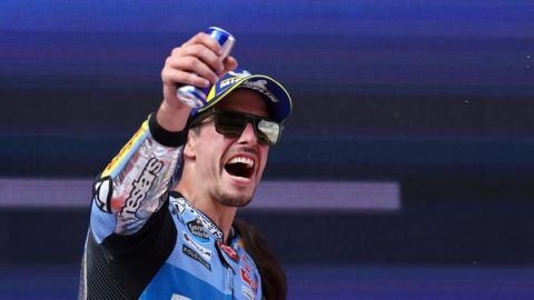 Alex Marquez membuka paruh kedua MotoGP 2026 dengan menjadi yang tercepat pada FP1 Grand Prix Inggris di Silverstone. Hasil ini menjadi sinyal kuat dalam persaingan gelar juara yang semakin sengit.